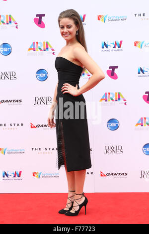 Sydney, Australien. 26. November 2015. April Rose Pengilly kommt auf dem roten Teppich bei The Star, Pyrmont für die 29. jährlichen australischen Record Industrie Awards (ARIA). Bildnachweis: Copyright: Richard Milnes/Alamy Live-Nachrichten Stockfoto