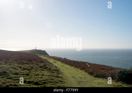 Antony Gormley Skulptur Daze IV (2015), Teil der LAND-Serie, Sand über den Teufel Brennofen auf Lundy Island Stockfoto