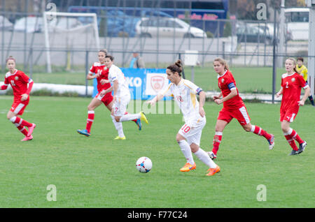 Stadion: FFM Training Centre, Skopje, R. Mazedonien. 26. November 2015. Mazedonien Vs Weißrussland UEFA Women's Euro 2017 qualifizieren. Die Qualifikation Gruppenphase - Gruppe 1. Das Spiel endete 0: 2 Credit: Dragan Ristovski/Alamy Live News. Stockfoto