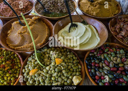 Deli Essen, Flohmarkt, Lourmarin, Provence, Stockfoto