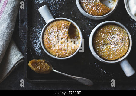 Puddings Chomeurs mit Ahorn und Kastanienmehl Stockfoto