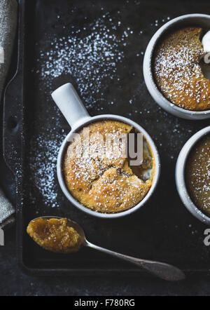 Puddings Chomeurs mit Ahorn und Kastanienmehl Stockfoto