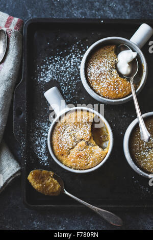 Puddings Chomeurs mit Ahorn und Kastanienmehl Stockfoto