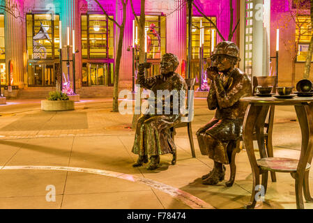 Berühmte fünf Statue. Überlebensgroßen Bronzen, geformt von Barbara Paterson, Louise McKinney und Henrietta Muir Edwards im Bild Stockfoto