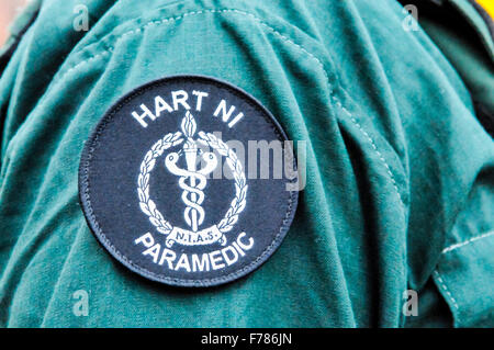 Nordirland. 26. November 2015. Abzeichen Sie auf dem Arm von einem Sanitäter Teil der UK National Ambulance Unverwüstlichkeit Einheit (NARU) gefährlichen Bereich Response Team (HART). Bildnachweis: Stephen Barnes/Alamy Live-Nachrichten Stockfoto