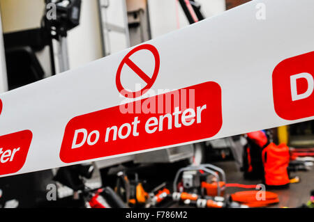 Nordirland. 26. November 2015. "Nicht ein 'Cordon tape Dichtungen ein Bereich um eine große britische Rettungsaktion, Stockfoto