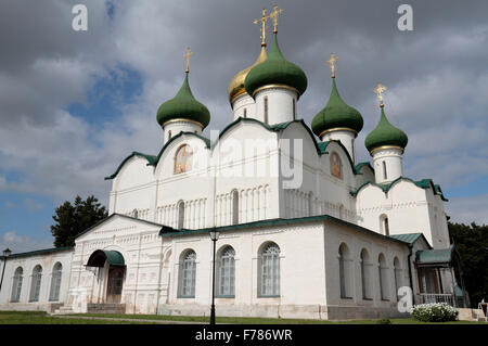 Die Kathedrale der Verklärung des Erlösers in der Begründung der Retter Kloster von St. Euthymius, Susdal, Russland. Stockfoto