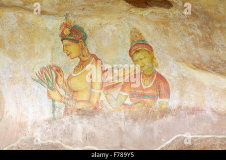 Sri Lanka, Sigiriya - Fresken, die alte Höhlenmalereien Wand, UNESCO-Weltkulturerbe Stockfoto