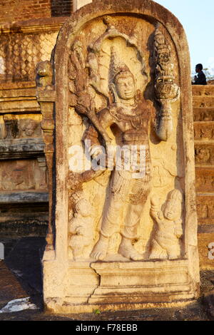 Sri Lanka - Steinschlagschutz im Vatadage-Tempel, Polonnaruwa, antiken Stadtgebiet, UNESCO-Weltkulturerbe Stockfoto