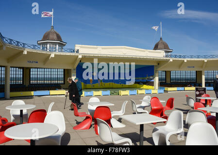 Bühne im Atrium des zentralen Bandstand, Herne Bay, Kent, England, Vereinigtes Königreich Stockfoto