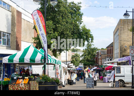 Yeovil Straßenmarkt, untere mittlere Straße, Yeovil, Somerset, England, Vereinigtes Königreich Stockfoto