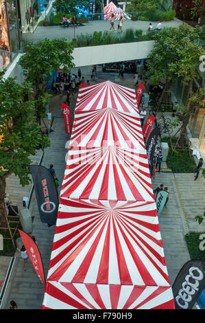 custom tent The Tank Hollywoodschaukel | Gartenmöbel Thomas #Armytheme Lid Colour:Black Choose from a range