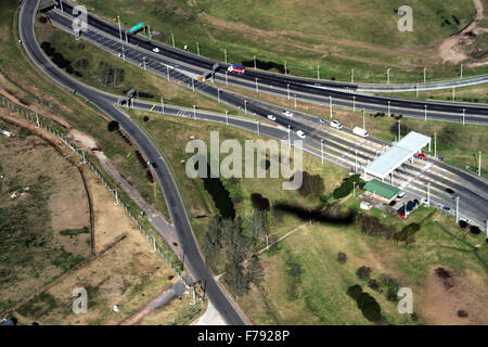 Buenos Aires, Argentinien. 3. August 2015. Autobahnen von Buenos Aires aufgezeichnet während des Fluges über die Stadt. © César García/Pazifik Mariño Presse/Alamy Live-Nachrichten Stockfoto