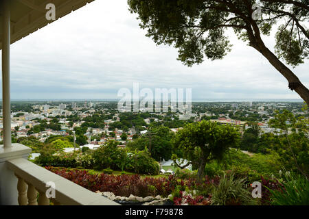 Blick auf die Stadt Ponce von der Serralles-Burg. Ponce, Puerto Rico. Territorium der USA. Karibik-Insel. Stockfoto