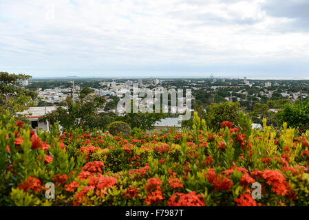 Blick auf die Stadt Ponce von der Serralles-Burg. Ponce, Puerto Rico. Territorium der USA. Karibik-Insel. Stockfoto