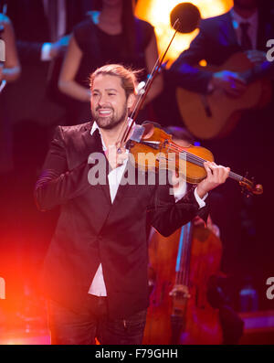 München, Deutschland. 24. November 2015. Stargeiger David Garrett bei der Aufzeichnung der ZDF-Eurovisions-Show? Heiligabend Mit Carmen Nebel? in München, Deutschland, 24. November 2015. Die Sendung wird im ZDF auf der 24. Dezember 2015 stattfinden. Foto: TOBIAS HASE/DPA/Alamy Live-Nachrichten Stockfoto