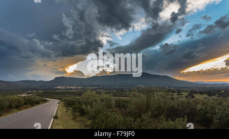 Landschaft in Extremadura und ein Sturm Stockfoto