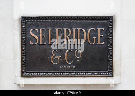 Gedenktafel von Selfridge Kaufhaus in London Stockfoto