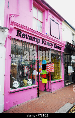 Der Umbau mieten Fancy Dress Shop in Sydney Street North Laine Brighton mit Star Wars Kostüme im Fenster Stockfoto