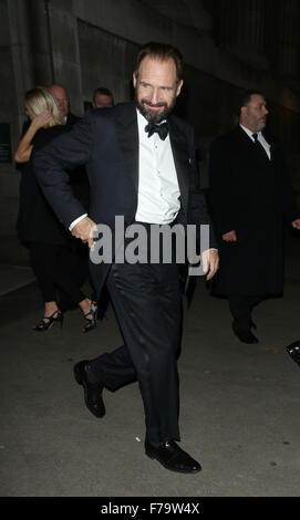 James Bond "Spectre" after-Party in das British Museum - Abfahrten mit: Ralph Fiennes Where: London, Vereinigtes Königreich bei: 27. Oktober 2015 Stockfoto