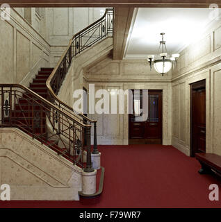 Innentreppe, Victoria House, Bloomsbury, London, England, UK Stockfoto