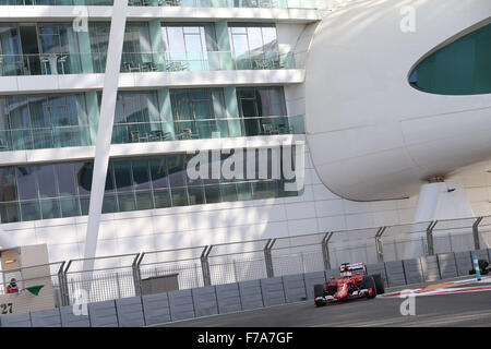 Abu Dhabi. 27. November 2015. Motorsport: FIA Formula One World Championship 2015, Grand Prix von Abu Dhabi, #5 Sebastian Vettel (GER, Scuderia Ferrari), Credit: Dpa picture-Alliance/Alamy Live News Stockfoto