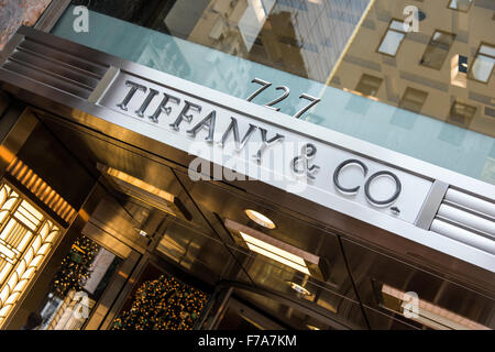 Tiffany &amp; Co, Juwelier, Fifth Avenue, Manhattan, New York, USA Stockfoto