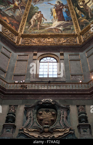 Medici bemalte Decke der Kapelle der Fürsten. Architekt: Matteo Nagetti und Bernardo Buontalenti Medici-Kapellen, Florenz Stockfoto