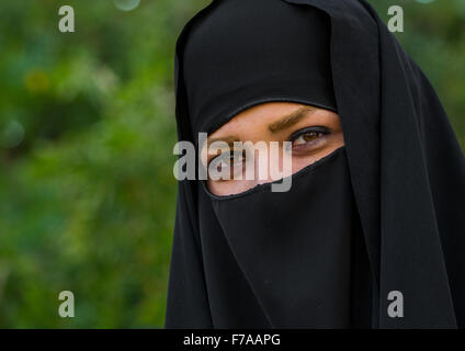 Schiitischen Muslima trägt ein Niqab Trauer Imam Hussein am Tag der Tasua, Lorestan Provinz Chorramabad, Iran Stockfoto