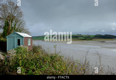 Der Writing-Schuppen ist, wo Dylan Thomas (1914-1953) viel von seinem Alterswerk, einschließlich "Unter Milkwood" schrieb. Laugharne. Wales. UK Stockfoto