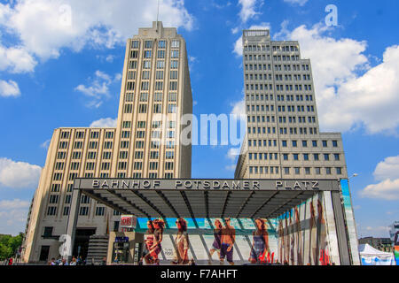 Potsdamer Platz u-Bahn-Eingang in Berlin Stockfoto