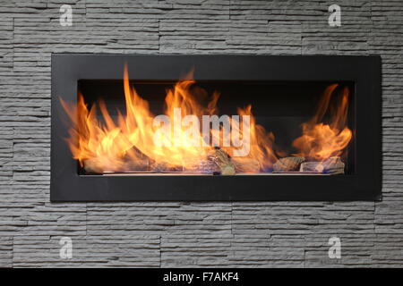 Interieur Kamin auf Bio-Kraftstoff Stockfoto