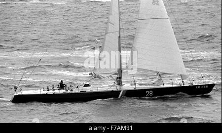 AJAX-NEWS-FOTOS. 1982. ST. MALO, FRANKREICH. -ROUTE DU RHUM RACE - KRITER AM START. FOTO: JONATHAN EASTLAND/AJAX REF: 821007 50 Stockfoto