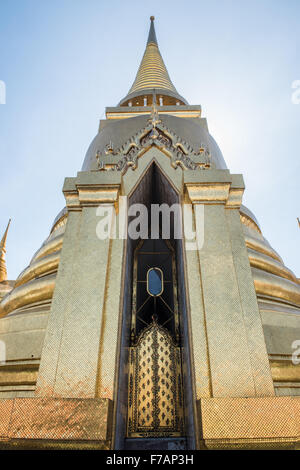 Phra Sri Rattana Chedi des Grand Palace Stockfoto