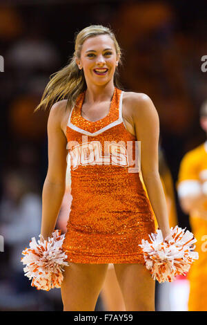 27. November 2015: Tennessee Lady Freiwilligen tanzen Team bei den NCAA-Basketball-Spiel zwischen der University of Tennessee Lady Freiwilligen und die Albany-Doggen in der Thompson-Boling-Arena in Knoxville TN Tim Gangloff/CSM Stockfoto