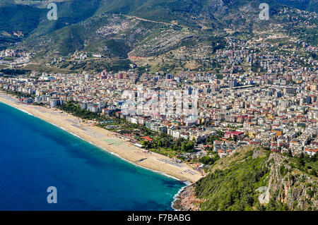 Panorama Blick auf Alanya und Kleopatra Strand aus der Burg von Alanya, Türkei Stockfoto