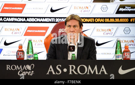 Italien. 28. November 2015. Als Rom-Trainer Rudi Garcia traf Journalisten bei Trigoria vor ihrer italienischen Seria A Meisterschaftsspiel gegen A.C. Atalanta Credit: Silvia Lore/Alamy Live News Stockfoto