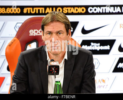 Italien. 28. November 2015. Als Rom-Trainer Rudi Garcia traf Journalisten bei Trigoria vor ihrer italienischen Seria A Meisterschaftsspiel gegen A.C. Atalanta Credit: Silvia Lore/Alamy Live News Stockfoto