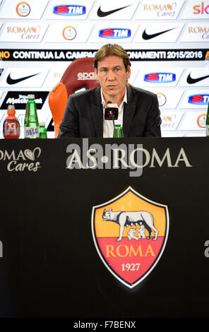 Italien. 28. November 2015. Als Rom-Trainer Rudi Garcia traf Journalisten bei Trigoria vor ihrer italienischen Seria A Meisterschaftsspiel gegen A.C. Atalanta Credit: Silvia Lore/Alamy Live News Stockfoto