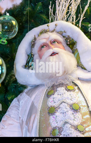 Weihnachtsbaum Dekoration leuchtend bunten Saisondekorationen Stockfoto