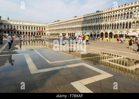 Teilweise überflutet Piazza San Marco, Venedig, Venetien, Italien Stockfoto