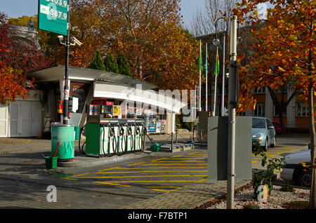 Kecskemet Ungarn Herbst Farben Tankstelle Innenstadt Stockfoto