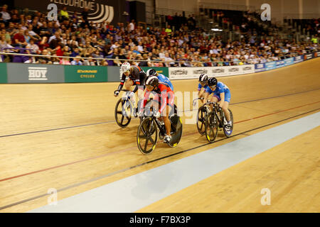 Glasgow. 28. November, Runde 2015.Revolution Serie vier. Womens längste Runde Credit: Dan Cooke/Alamy Live News Stockfoto