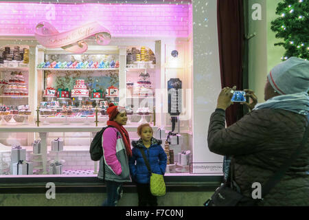 Weihnachts-Fenster, Herrn & Taylor, NYC Stockfoto