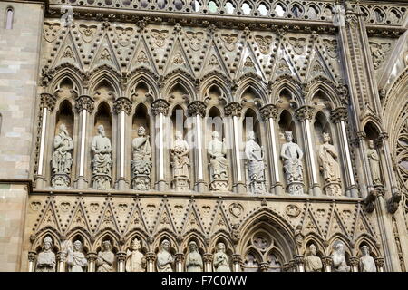 Ornamente auf Nidaros Kathedrale in Trondheim, Norwegen Stockfoto