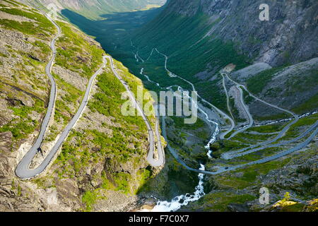 Trollstigen in der Nähe von Andalsness, Norwegen Stockfoto