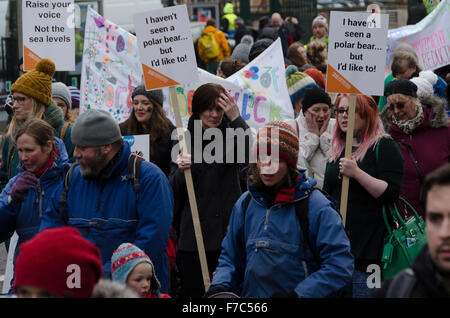 Schottlands Klima März und Kundgebung in Edinburgh 28. November 2015 Credit: ALIKI SAPOUNTZI / Aliki Bild Bibliothek/Alamy Live News Stockfoto