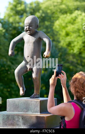 Kleine böse Junge, Vigeland Skulpturenpark, Touristenanlage, Oslo, Norwegen Stockfoto