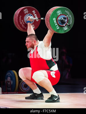 26. November 2015: Lasha Talakhadze gewinnt die Silbermedaille im reißen in der Herren 105 + Klasse bei den Weltmeisterschaften der Weightlfting in Houston, Texas. Brent Clark/Alamy Live-Nachrichten Stockfoto