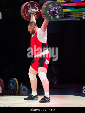 26. November 2015: Lasha Talakhadze gewinnt die Silbermedaille im reißen in der Herren 105 + Klasse bei den Weltmeisterschaften der Weightlfting in Houston, Texas. Brent Clark/Alamy Live-Nachrichten Stockfoto